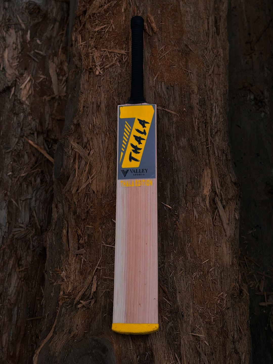 Thala Edition Hard Tennis Bat