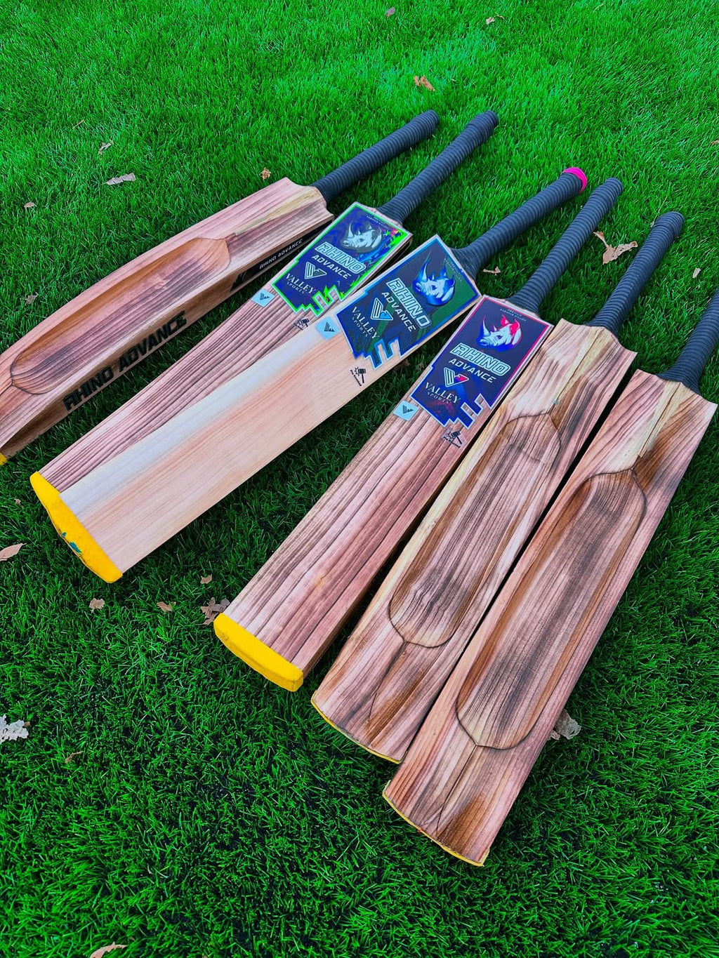 Rhino Advance Hard Tennis Bat