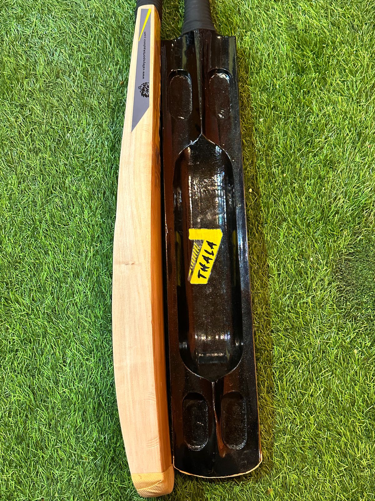Thala Edition Hard Tennis Bat