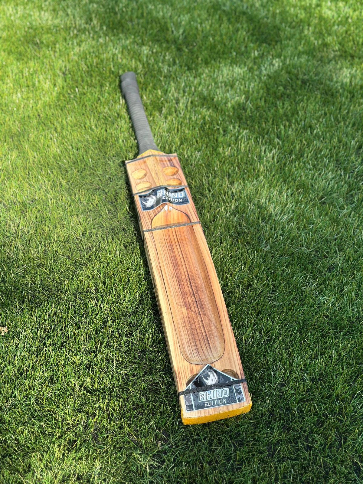 Rhino Edition Hard Tennis Bat